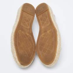 Pre Owned Chanel Metallic Silver Mesh and Fabric CC Cap Toe Espadrilles Flats Size 39