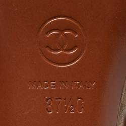 Pre Owned Chanel Gold/Grey Suede And Leather Cap Toe Pumps Size 37.5