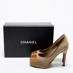 Pre Owned Chanel Gold/Grey Suede And Leather Cap Toe Pumps Size 37.5