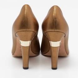 Pre Owned Chanel Metallic Gold/Black Leather And Fabric Cap Toe Pumps Size 37.5