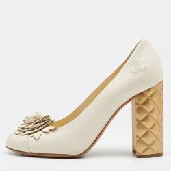 Pre Owned Chanel Cream/Gold Leather Camellia Cap Toe Block Heel Pumps Size 39.5