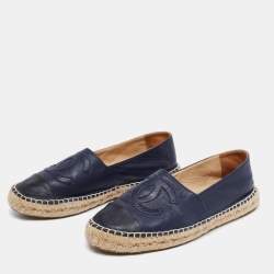 مملوكة مسبقًا Chanel Navy Blue Leather CC Cap Toe Espadrilles Flats Size 38