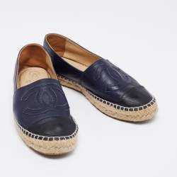 مملوكة مسبقًا Chanel Navy Blue Leather CC Cap Toe Espadrilles Flats Size 38
