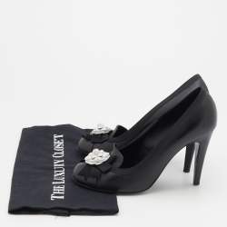 Pre Owned Chanel Black/White Leather Camellia CC Pumps Size 38