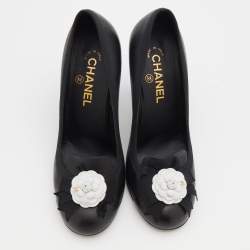Pre Owned Chanel Black/White Leather Camellia CC Pumps Size 38