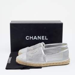 Pre Owned Chanel Metallic Silver Mesh And Fabric CC Cap Toe Espadrilles Flats Size 39