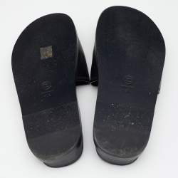 مملوكة مسبقًا Chanel Black Leather CHA NEL Letter Logo Slide Sandals Size 40.5