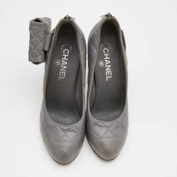 Pre Owned Chanel Grey Quilted Leather Pocket Detail Cap Toe Pumps Size 37