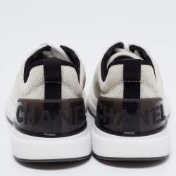 مملوكة مسبقًا حذاء رياضي شانيل ق ماش وشبك أسود / أبيض عنق منخفض مقاس 37.5