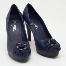 Pre Owned Chanel Navy Blue/Black Leather CC Camellia Cap Toe Pumps Size 40.5