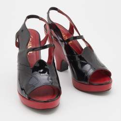 Pre Owned Chanel Black Patent Leather CC Slingback Sandals Size 39