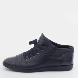 Pre Owned Chanel Black Patent And Leather Low Top Sneakers Size 37.5