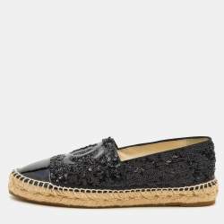 مملوكة مسبقًا Chanel Black Sequin and Patent Leather CC Espadrilles Size 39
