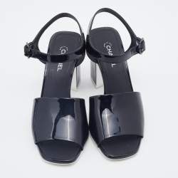 Pre Owned صندل شانيل جلد لامع أسود كعب مربع سميك سير كاحل شعار ماركة سي سي مقاس 38