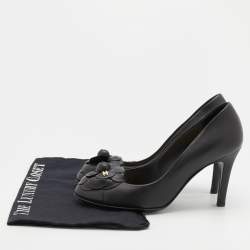 Pre Owned Chanel Black Leather CC Camellia Pumps Size 38