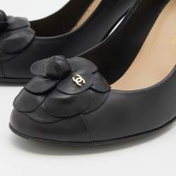 Pre Owned Chanel Black Leather CC Camellia Pumps Size 38