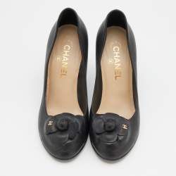Pre Owned Chanel Black Leather CC Camellia Pumps Size 38