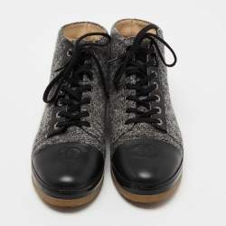 Pre Owned حذاء رياضي شانيل سي سي جلد وتويد أسود/رصاصي بعنق طويل مقاس 39