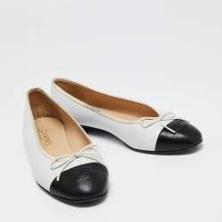 مملوكة مسبقًا Chanel  White/Black Leather  CC Cap toe Ballet Flats Size 41