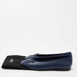 Pre Owned Chanel Navy Blue Leather CC Cap Toe Bow Ballet Flats Size 39