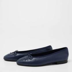 Pre Owned Chanel Navy Blue Leather CC Cap Toe Bow Ballet Flats Size 39
