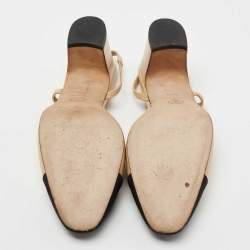 مملوكة مسبقًا Chanel Beige/Black Leather and Fabric Cap-Toe CC Slingback D'orsay Pumps Size 39.5