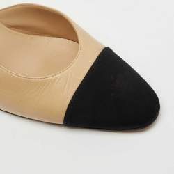 مملوكة مسبقًا Chanel Beige/Black Leather and Fabric Cap-Toe CC Slingback D'orsay Pumps Size 39.5