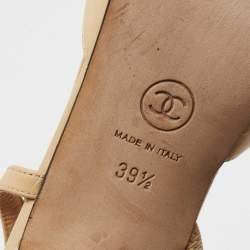 مملوكة مسبقًا Chanel Beige/Black Leather and Fabric Cap-Toe CC Slingback D'orsay Pumps Size 39.5