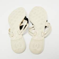 Pre Owned Chanel Cream/Black Jelly Camellia Thong Flats Size 38
