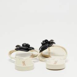 Pre Owned Chanel Cream/Black Jelly Camellia Thong Flats Size 38
