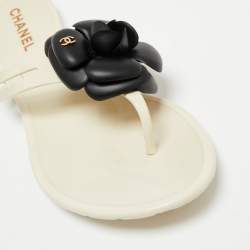 Pre Owned Chanel Cream/Black Jelly Camellia Thong Flats Size 38