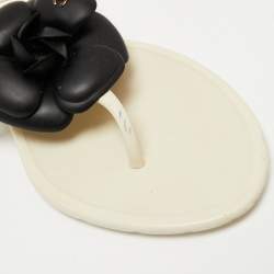 Pre Owned Chanel Cream/Black Jelly Camellia Thong Flats Size 38