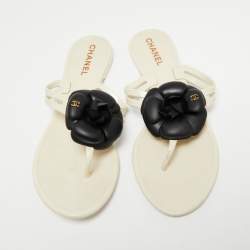 Pre Owned Chanel Cream/Black Jelly Camellia Thong Flats Size 38