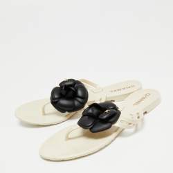 Pre Owned Chanel Cream/Black Jelly Camellia Thong Flats Size 38