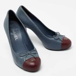 Chanel Slate Gray/Burgundy Leather CC Cap-Toe Bow Pumps Size 38.5