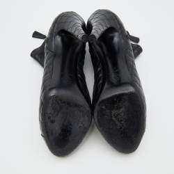 Chanel Black Quilted Leather CC Cap Toe Platform Ankle Length Boots Size 41