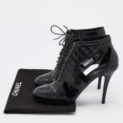 Pre Owned Chanel Black Quilted Leather CC Cap Toe Lace Up Booties Size 40.5