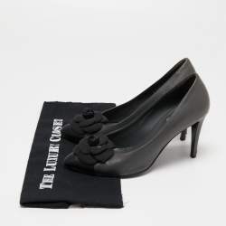 Pre Owned Chanel Grey/Black Leather CC Camelia Pumps Size 40