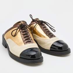 Pre Owned Chanel Multicolor Patent and Leather CC Flat Mules Size 39