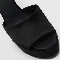 مملوكة مسبقًا Chanel Black Satin Miami Vice Gun Platform Sandals Size 40