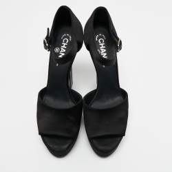 مملوكة مسبقًا Chanel Black Satin Miami Vice Gun Platform Sandals Size 40