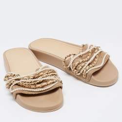 مملوكة مسبقًا Chanel Beige Leather and Fabric Chain Link Faux Pearl Slides Size 39 