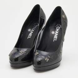 Pre Owned Chanel Black Glitter Star Embossed Patent Leather CC Embellished Pumps Size 36