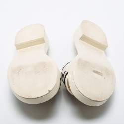 مملوكة مسبقًا Chanel White Fabric and Leather Slide Sandals Size 40
