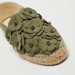 Pre Owned Chanel Green Canvas Camelia Flat Espadrilles Size 40