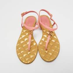 Pre Owned Chanel Pink/Gold Leather Quilted CC Thong Sandals Size 38