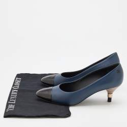 Pre Owned Chanel Navy Blue/Black Leather CC Cap Toe Pumps Size 37
