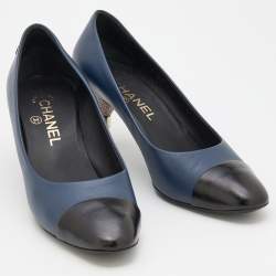Pre Owned Chanel Navy Blue/Black Leather CC Cap Toe Pumps Size 37