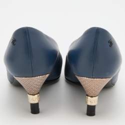 Pre Owned Chanel Navy Blue/Black Leather CC Cap Toe Pumps Size 37