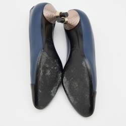 Pre Owned Chanel Navy Blue/Black Leather CC Cap Toe Pumps Size 37